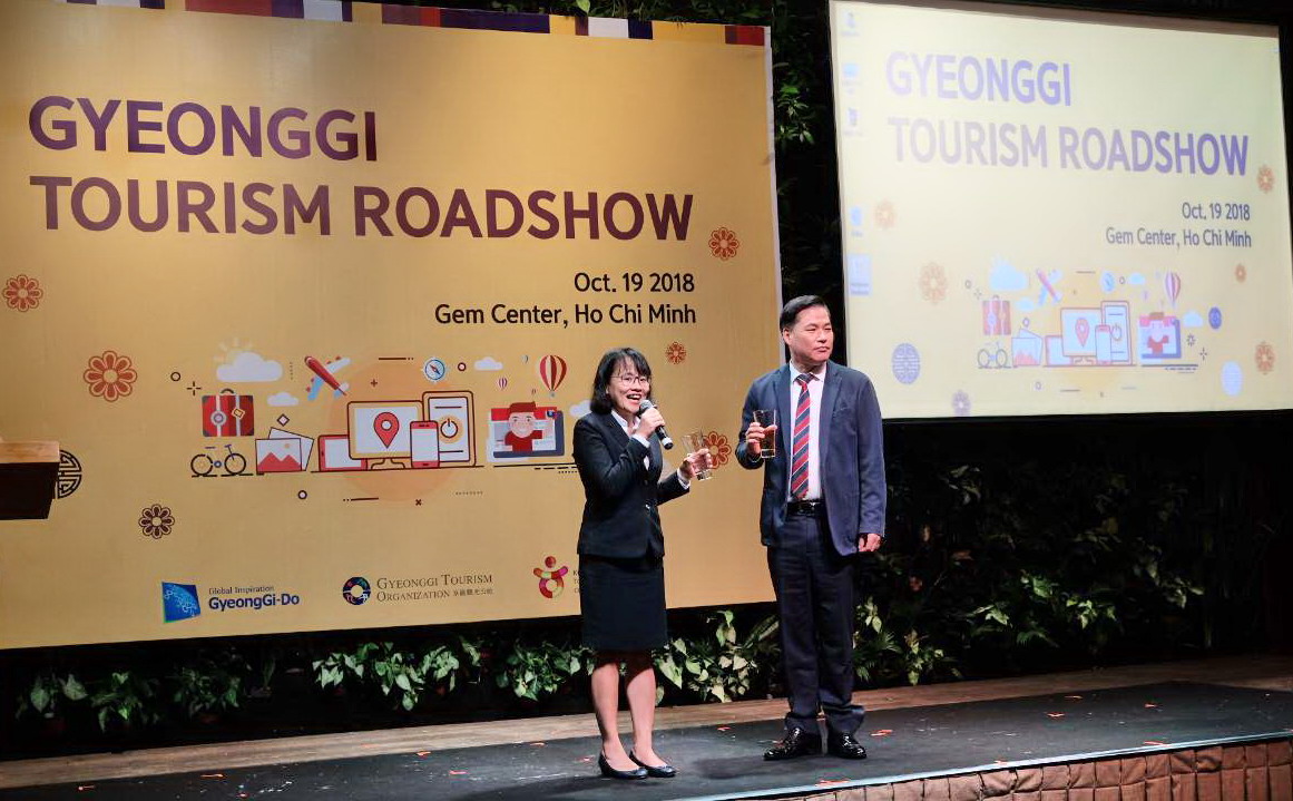 HỘI THẢO GIỚI THIỆU DU LỊCH TỈNH GYEONGGI - GYEONGGI TOURISM ROADSHOW  Xem nội dung đầy đủ tại: https://travel.com.vn/tin-tuc-du-lich/hoi-thao-gioi-thieu-du-lich-tinh-gyeonggi-gyeonggi-tourism-roadshow-v12620.asp