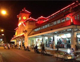 side-view-of-tay-do-night-market-277.jpeg